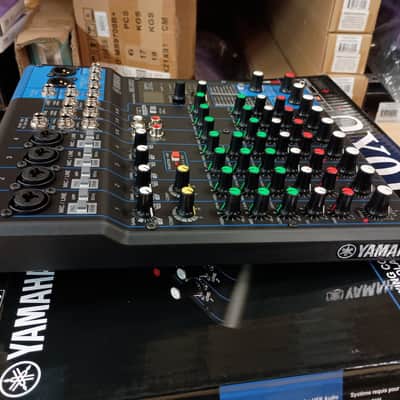 Yamaha MG10XU 10-Channel Analog Mixer - Black image 5