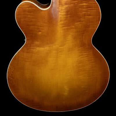 Heritage Custom Eagle Classic 2001 - Almond Sunburst image 5