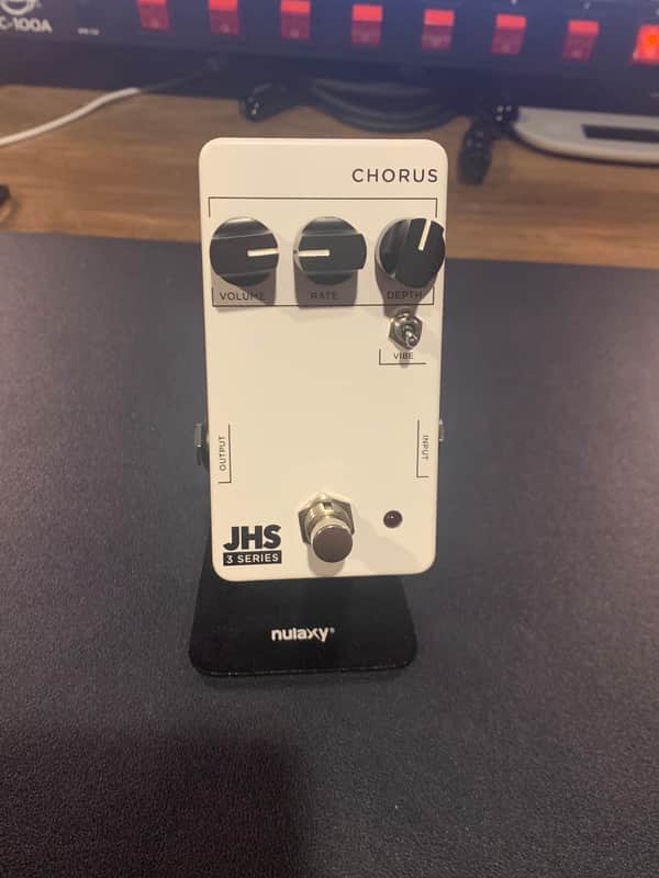 JHS 3 Series Chorus image 1