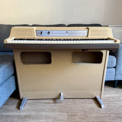 Early 1968 Wurlitzer 206 Just Serviced - SUPER CLEAN! image 2