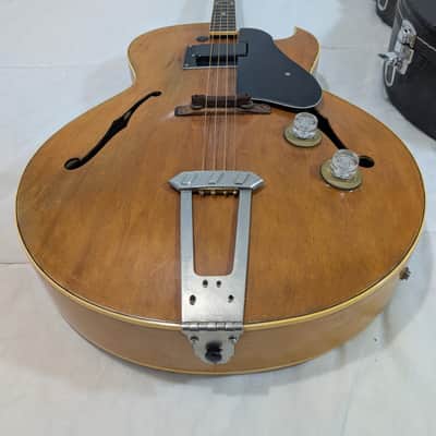 1951 Gibson Electric Tenor Archtop Guitar – 4 String – Blonde – P90 – A-7233 – Case image 6