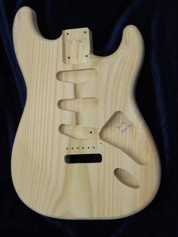 1 Piece 40yr Aged Pine Strat Style body - 3lbs 3oz #3674 *IMPORT CHARGES INCLUDED image 1