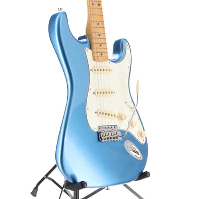 Fender American Vintage II 1973 Stratocaster, Maple Fingerboard, Lake Placid Blue (M13)(16268) (16268) image 4