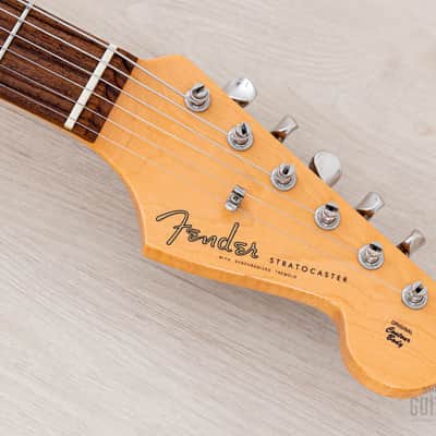2006 Fender American Vintage ‘62 Stratocaster Olympic White w/ Hangtags, Case image 4