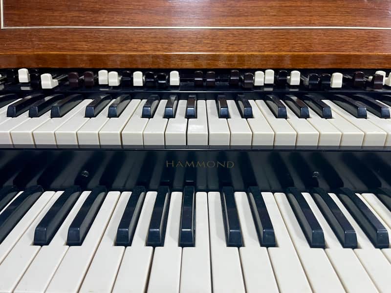 Hammond A100, Leslie 147 Bild 1