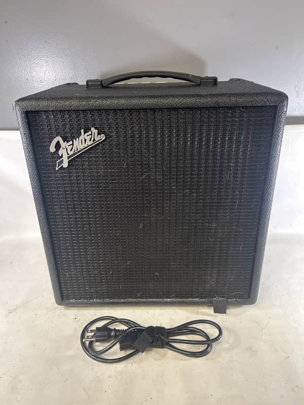Fender Rumble LT25 25-Watt 1x8" Bass Combo