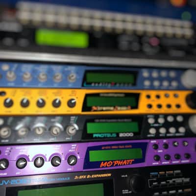 E-MU Systems Mo'Phatt Rackmount 64-Voice Expandable Synthesizer 2000 - Purple