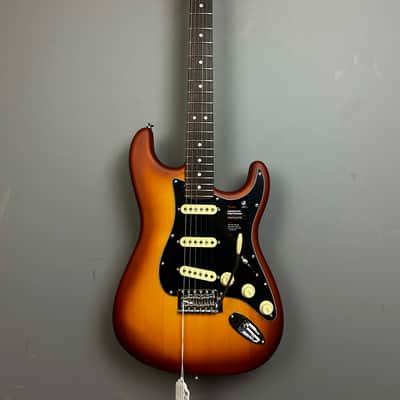 Fender Limited Edition American Performer Timber Stratocaster 2024 - Honey Burst image 2