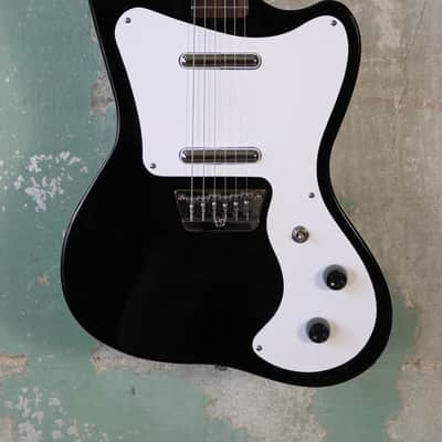 Danelectro '67 Dano Electric Guitar in Black image 2