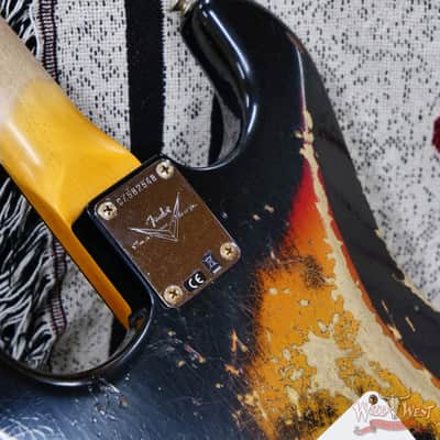 Fender Custom Shop 1960 Stratocaster Heavy Relic Aged Black over 3 Tone Sunburst 7.65 lbs image 13