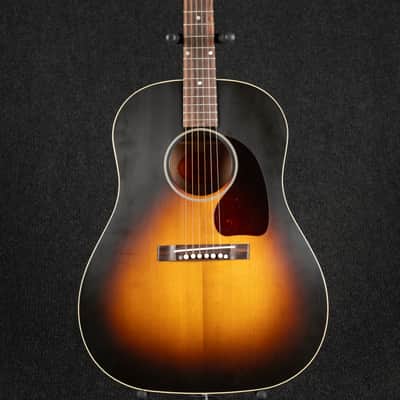 Gibson Custom Shop 1942 Banner J-45 Reissue Sunburst image 3
