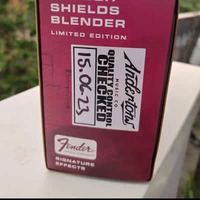 Fender Shields Blender Limited Edition 2023 - Silver / Black image 6