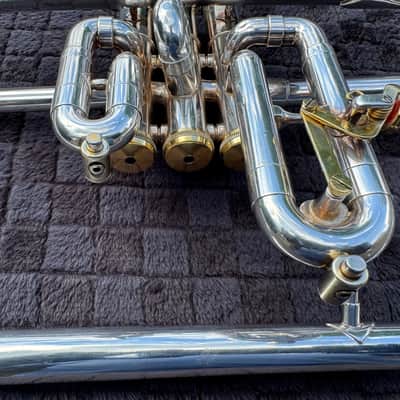 Gently Used Getzen Eterna Flugelhorn and Trumpet Combo with mouthpieces and case image 11