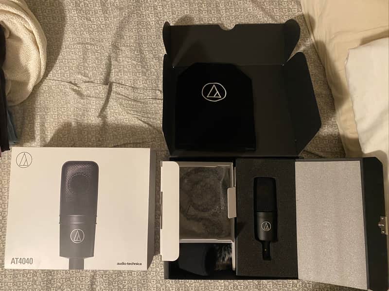 Audio-Technica AT4040 Large Diaphragm Cardioid Condenser Microphone