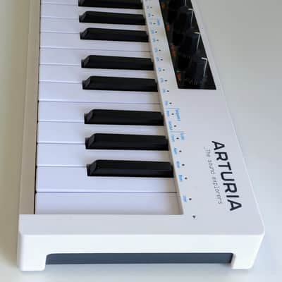Arturia KeyStep 37 MIDI Controller 2021 - 2025 - White image 5