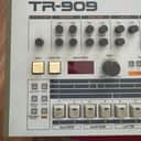 Roland TR-909 Rhythm Composer 1983 - 1985 - White
