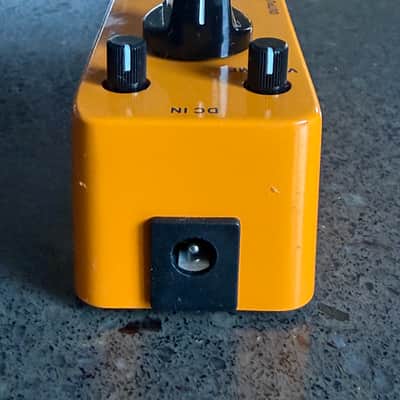 Mooer Yellow Comp Optical Compressor 2022 - Yellow gloss image 3