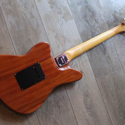 CHARVEL "First Edition 1991 Surfcaster Red #382576 (1991) , 3, 79 kg image 2