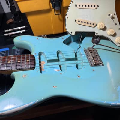 Fender Stratocaster 1964 - Daphne Blue old refin image 14