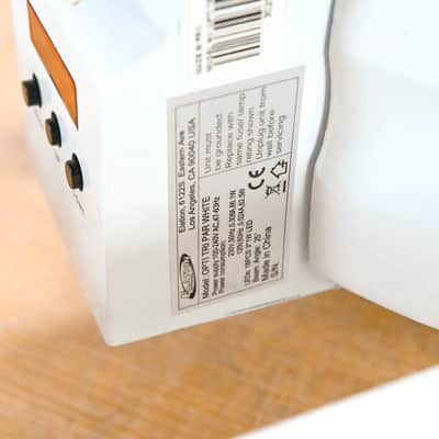 Elation OPTI TRI PAR 18 x 3W Tri Color LED Par - White CG011QU image 8