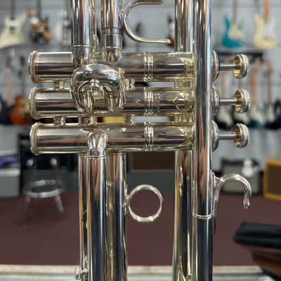Bach Stradivarius Trumpet in B♭ 190S72X in Silver w/Case image 7
