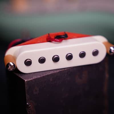 Red House™ Stratocaster Pickup Set — Handwound | Alnico 5 | Plain Enamel | Blues & Classic Rock | USA Boutique image 3