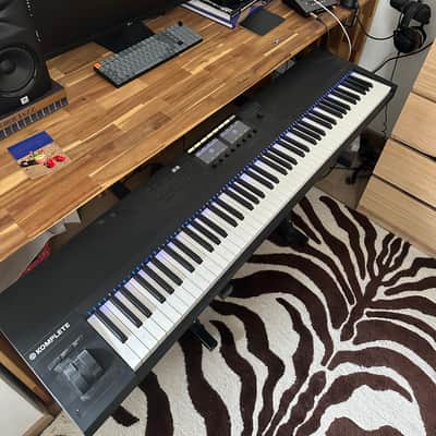 Native Instruments Komplete Kontrol S88 MKii 2020 - Present - Black image 2