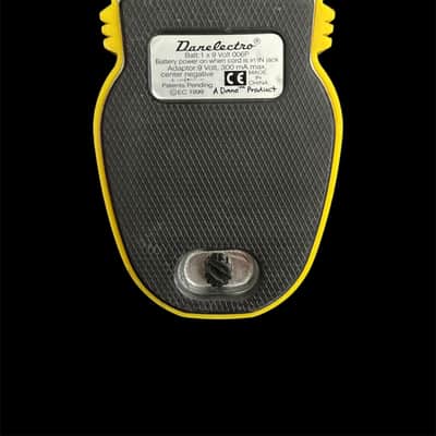 Danelectro Tuna Melt Tremolo 2010s - Yellow image 2