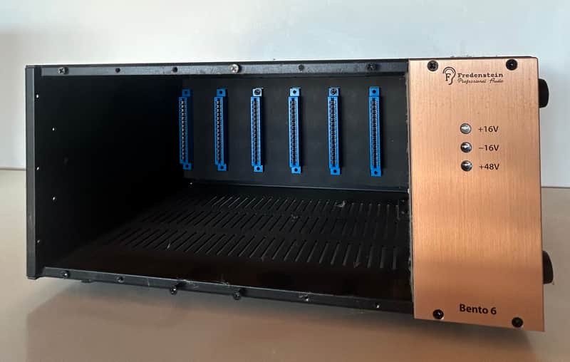 Fredenstein Bento 6S 6-Slot Powered 500 Series Frame 2010s - Gold