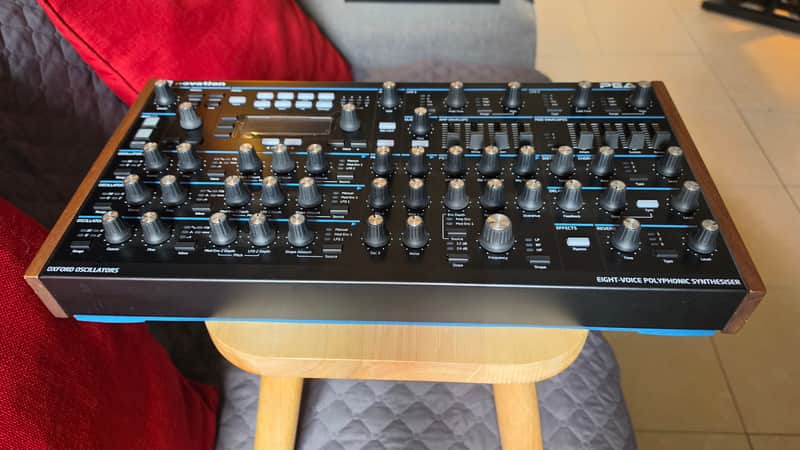 Novation Peak 8-Voice Desktop Synthesizer 2017 - Present - Black image 1