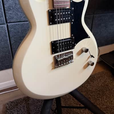 Ibanez GAX30-WH Gio with Rosewood Fretboard 2005 - 2009 - White image 2