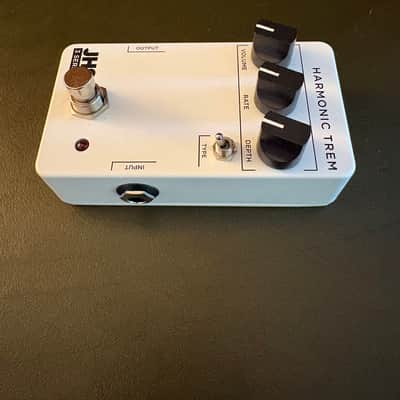 JHS 3 Series Harmonic Trem 2022 - Present - White image 3