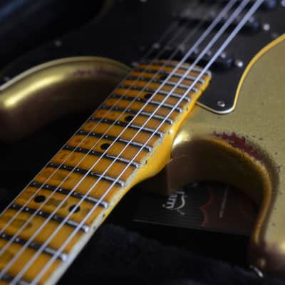 American Fender Stratocaster Relic Custom Gold Sparkle HSS Texas Specials image 5