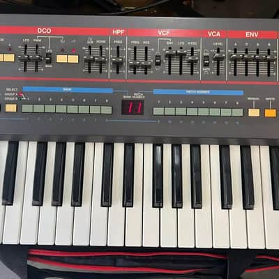Immagine Roland Juno 106 , 61-Key Juno-106 Programmable Polyphonic Synthesizer /serviced //ARMENS// - 3