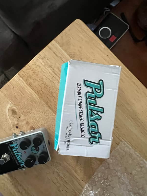 Electro-Harmonix Pulsar