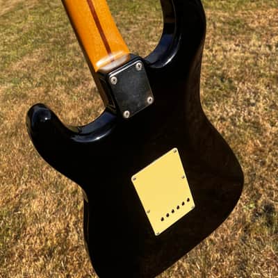 RARE 1987 Fender Japan ST-33M … MEDIUM SCALE LENGTH Stratocaster ... mythical “E-Serial” Era … 24.75" inch Stratocaster = GIBSON feel & Snap)+ Gotoh Magnum Locking Tuners + Fender GIGBAG image 18