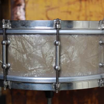 1930's Ludwig 'Professional Model' Snare Drum 5"x14" in Lavender Pearl image 9