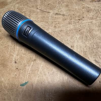Shure BETA 57 Supercardioid Dynamic Microphone | Reverb
