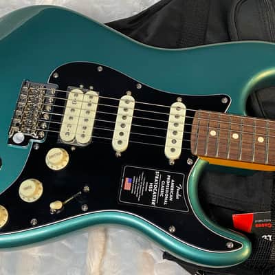 NEW ! Fender American Professional Classic Stratocaster HSS - Faded Sherwood Green Metallic - 7.9lbs - Authorized Dealer - G05778 image 3