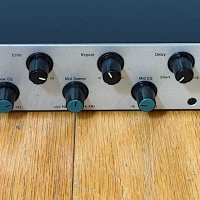 Gemini KM-130 Karaoke Rack Mount Mixer w/ Power Cable , Very Good Condition image 3