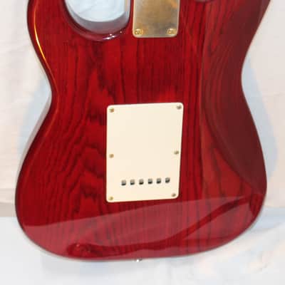 Squier Stratocaster Pro Tone series 1996 in Hard case - transparent red image 11