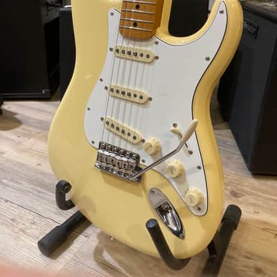 Fender Vintera II '70s Stratocaster with Maple Fretboard - Vintage White image 11