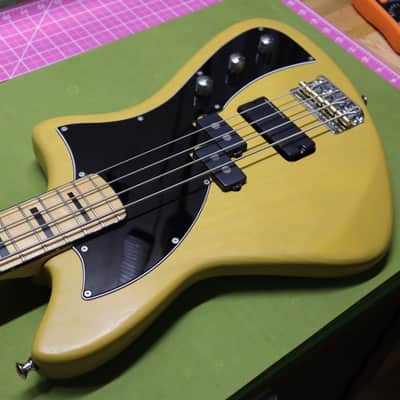 SkunkWerx USA Custom "Aster" Meteora Bass 2021 Butterscotch Fender Japanese JB Neck SD Dragonfire image 4