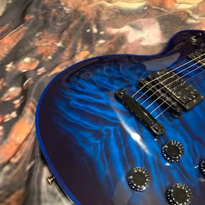STINGER 🐈🕷️! 2015 Gibson Custom Shop Les Paul Custom Quilt Top M2M Made To Measure Blue Widow Burst Trans Aqua Black Fretboard Bare Knuckel Juggernaut Blackout Special Order Figured F Q 5A 7A Abalone Inlay Blueberry Cobalt image 8