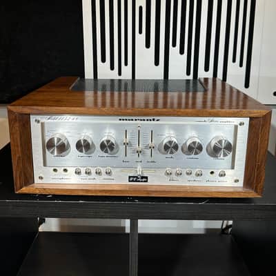 Marantz Model 1152DC 76-Watt Stereo Solid-State Integrated Amplifier 1977 - 1980 - Silver with Wood Case image 4