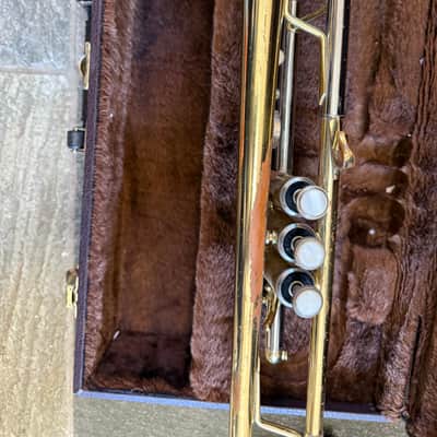 Trumpet with case and mouthpiece. Accent brand image 9