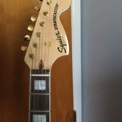 Squier 40th Anniversary Gold Edition Stratocaster 2022 - Present - Sienna Sunburst image 6