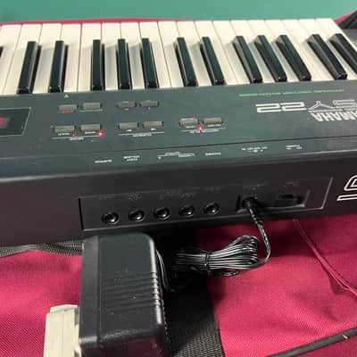 Jameco Yamaha SY-22 SY22 12 volt 1 amp 1000mAmp power supply ac adapter (Positive Polarity)