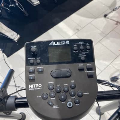 Alesis Nitro Mesh Kit Electronic Drum Set 2010s - Black image 3