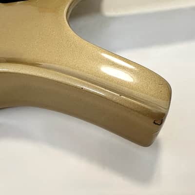 Parker Fly Deluxe Vibrato 1997 Antique Gold image 11